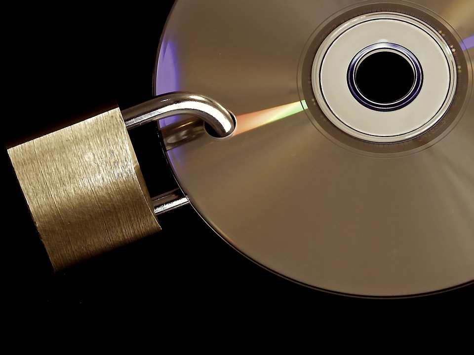 Come aggirare la protezione SafeDisc e SecuROM DRM su Windows