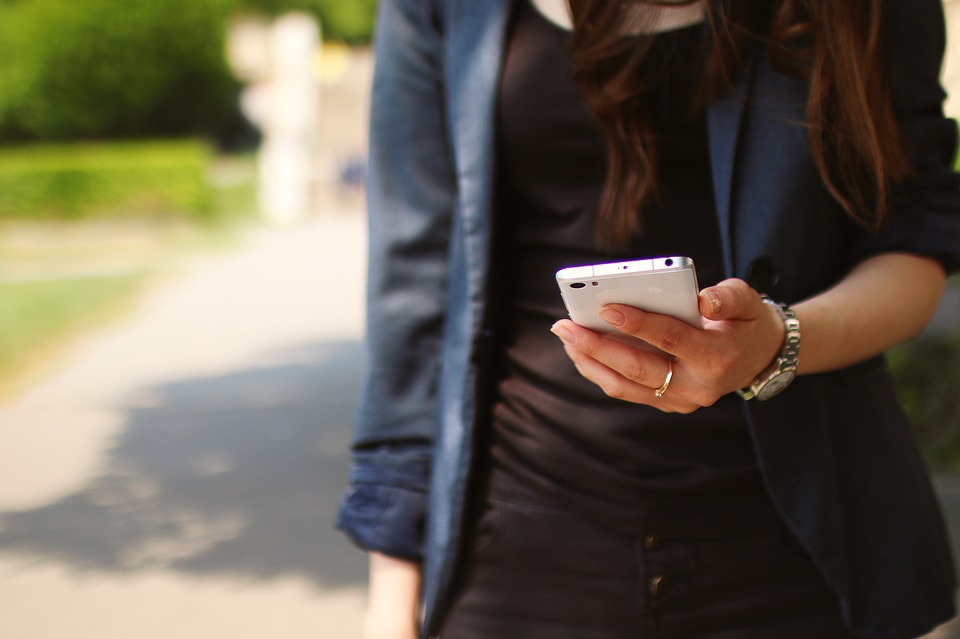 Come scoprire se un numero sconosciuto è di un call center che fa pubblicità aggressiva