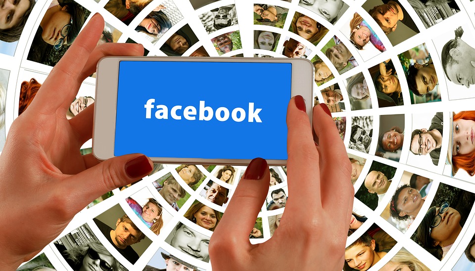 Come nascondere i post Facebook a una persona